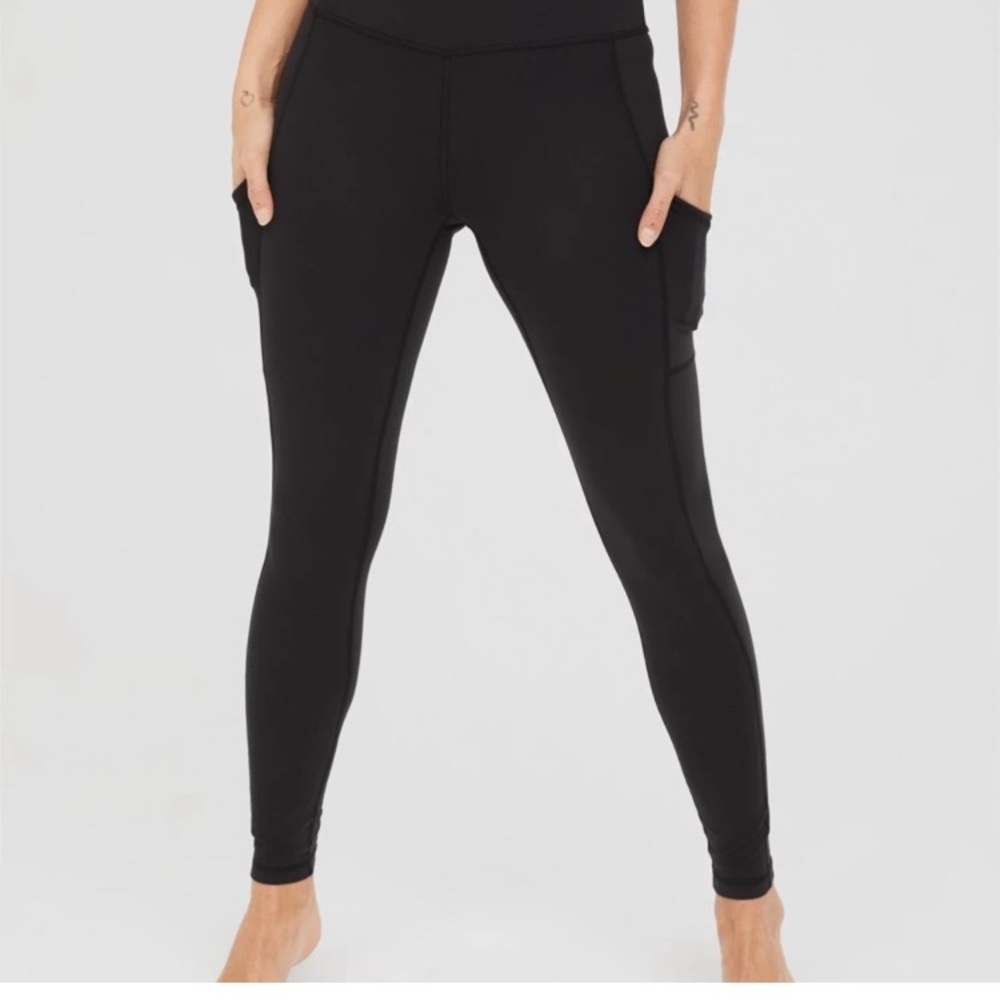 Off Line the Hugger Leggings by Aerie Women Leggings  that Hug has Pockets small